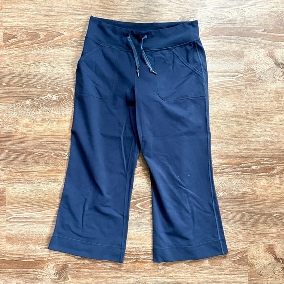 Lululemon Wide Leg Crops Drawstring Pants 6 Navy Blue - Picture 1 of 7